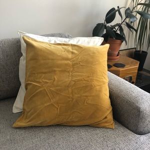 Set of gold velvet ikea pillows (2)